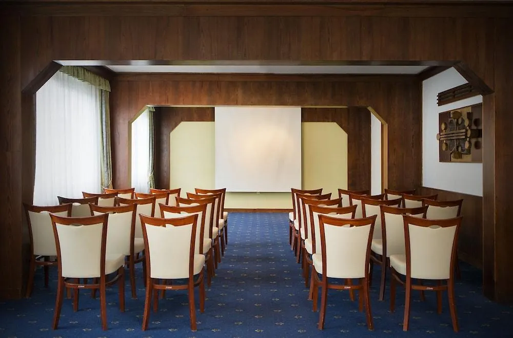 Orea Hotel Voro Brno 3*,